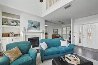 Photo #5: 20957640 Listing