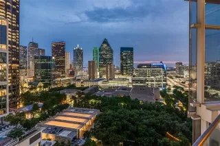 More Details about MLS # 20957919 : 1918 OLIVE STREET #1603