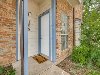 More Details about MLS # 20958397 : 1603 MARSH LANE #308