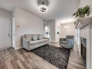 Photo #4: 20958397 Listing