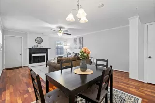 Photo #6: 20959811 Listing