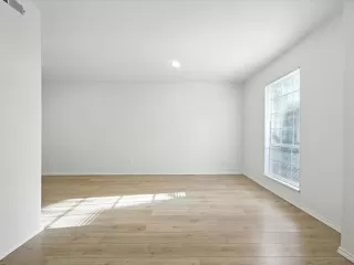 Photo #3: 20960994 Listing