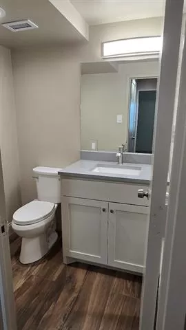 Photo #6: 20962398 Listing