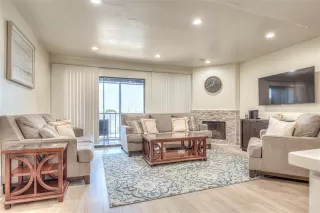 Photo #4: 20964920 Listing