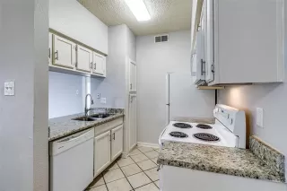 Photo #5: 20965786 Listing 