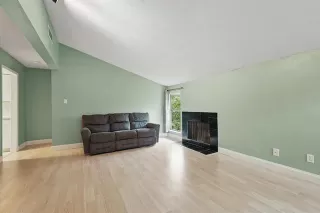 Photo #6: 20967300 Listing