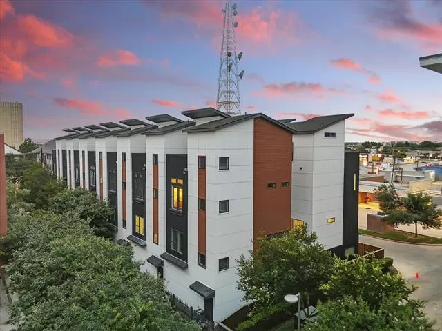 MLS: 20967484 Condo For Sale