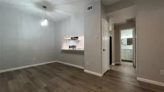 Photo #5: 20968634 Listing