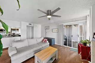 Photo #6: 20969659 Listing