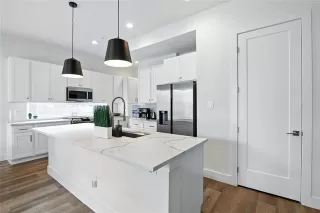 Photo #5: 20969718 Listing 