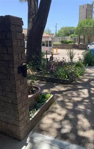 Photo #5: 20970676 Listing 