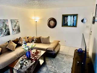 Photo #2: 20972353 Listing 