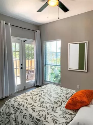 Photo #4: 20973791 Listing