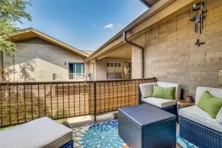 Photo #4: 20973980 Listing 