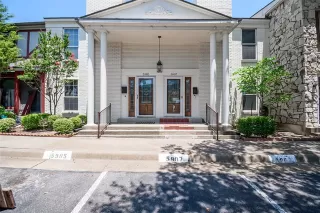 Photo #2: 20974009 Listing