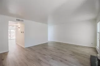 Photo #3: 20974009 Listing