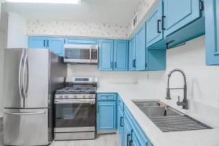 Photo #6: 20974009 Listing