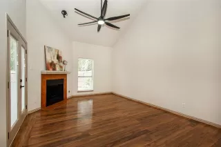 Photo #5: 20976324 Listing 