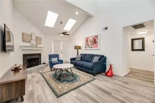 Photo #2: 20976386 Listing