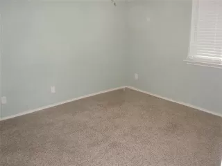 Photo #5: 20977607 Listing