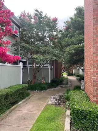 Photo #2: 20977746 Listing 