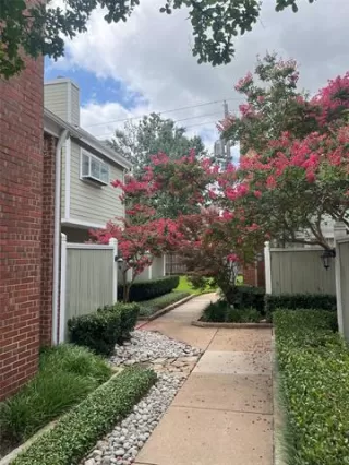 Photo #3: 20977746 Listing 