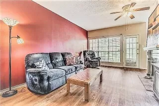 Photo #5: 20979234 Listing