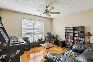Photo #4: 20980014 Listing 