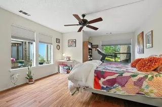 Photo #3: 20981337 Listing