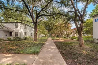 Photo #3: 20981383 Listing 