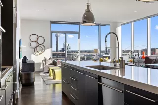 Photo #6: 20981648 Listing 