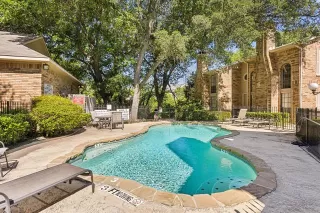 Photo #4: 20981940 Listing 