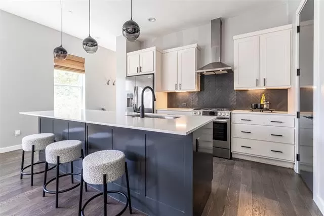 MLS: 20982514 Condo For Sale