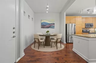 More Details about MLS # 20983376 : 2950 MCKINNEY AVENUE #212
