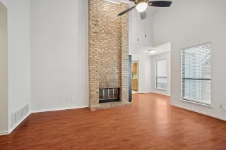 Photo #3: 20983517 Listing 