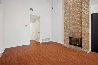 Photo #4: 20983517 Listing 