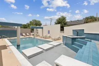 Photo #2: 20984733 Listing