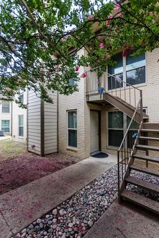 More Details about MLS # 20984784 : 10650 STEPPINGTON DRIVE #120