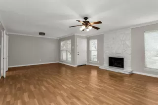 Photo #4: 20984784 Listing 