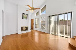 Photo #3: 20985282 Listing