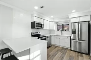 Photo #6: 20986478 Listing