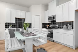 Photo #6: 20988104 Listing