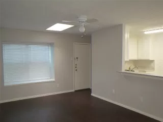 Photo #3: 20988437 Listing 