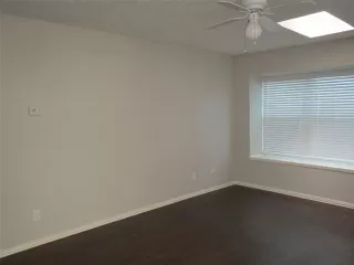 Photo #4: 20988437 Listing 