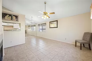 Photo #6: 20989608 Listing