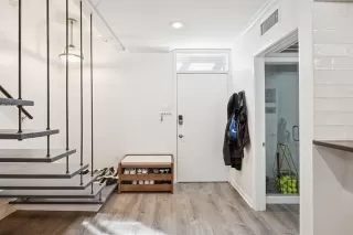 Photo #2: 20989761 Listing 