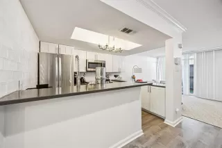 Photo #5: 20989761 Listing 