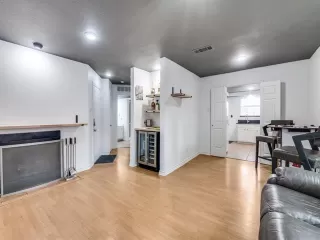 Photo #4: 20990574 Listing 