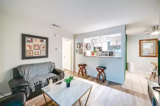 Photo #4: 20990706 Listing