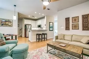 Photo #5: 20991120 Listing